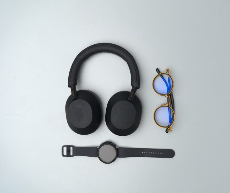 Essential Travel Accessories Every Globetrotter Should Own